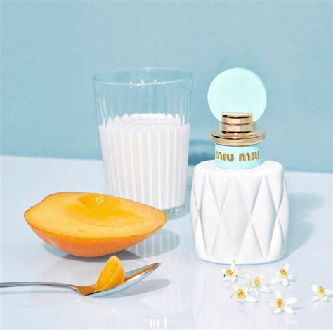 miu miu fleur de lait de eau de parfum|MIU MIU FLEUR DE LAIT.